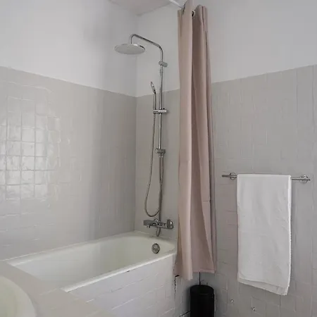 Lou Mare Hotel *