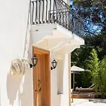 Lou Mare Hotel