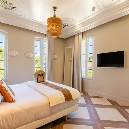 Lou Mare Hotel