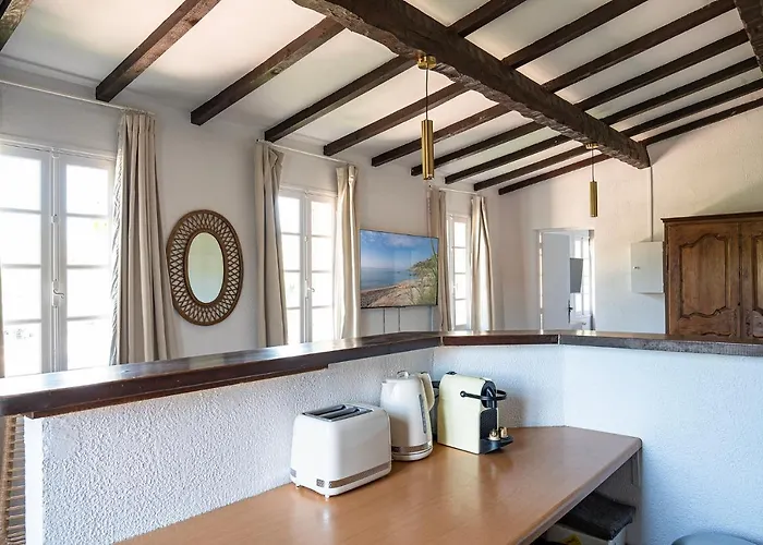 Lou Mare Отель *