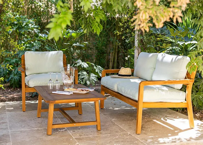 Lou Mare Отель *